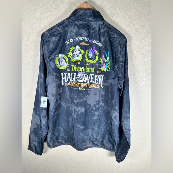 NWT RunDisney 2025 Haloween 1/2 Marathon Wind Breaker UNISEX - Picture 2 of 3